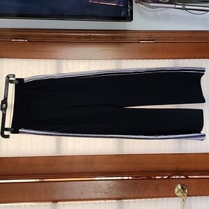 Casual sweat pant. Tail brand. Size small